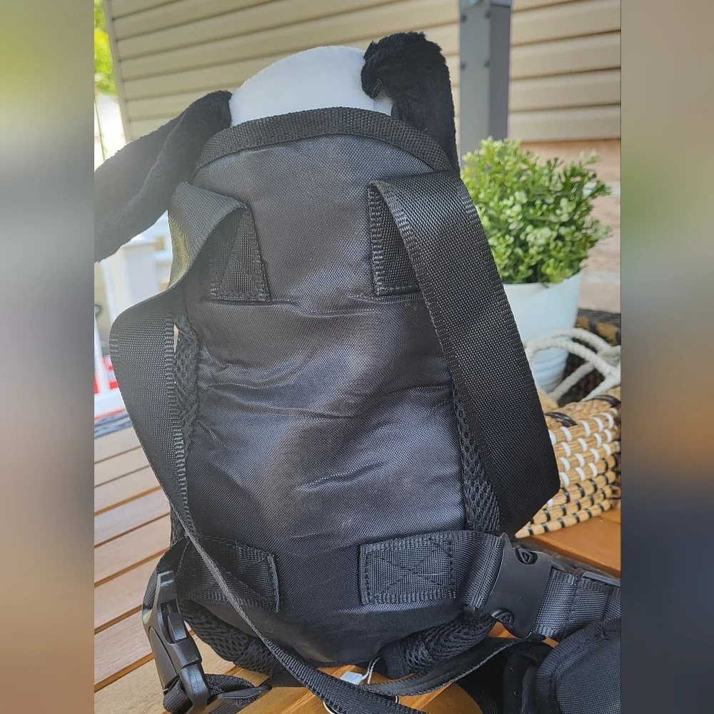NWT Dog Carrier Frontpack. Black. Side Zips. Great For Busy Places Size Small